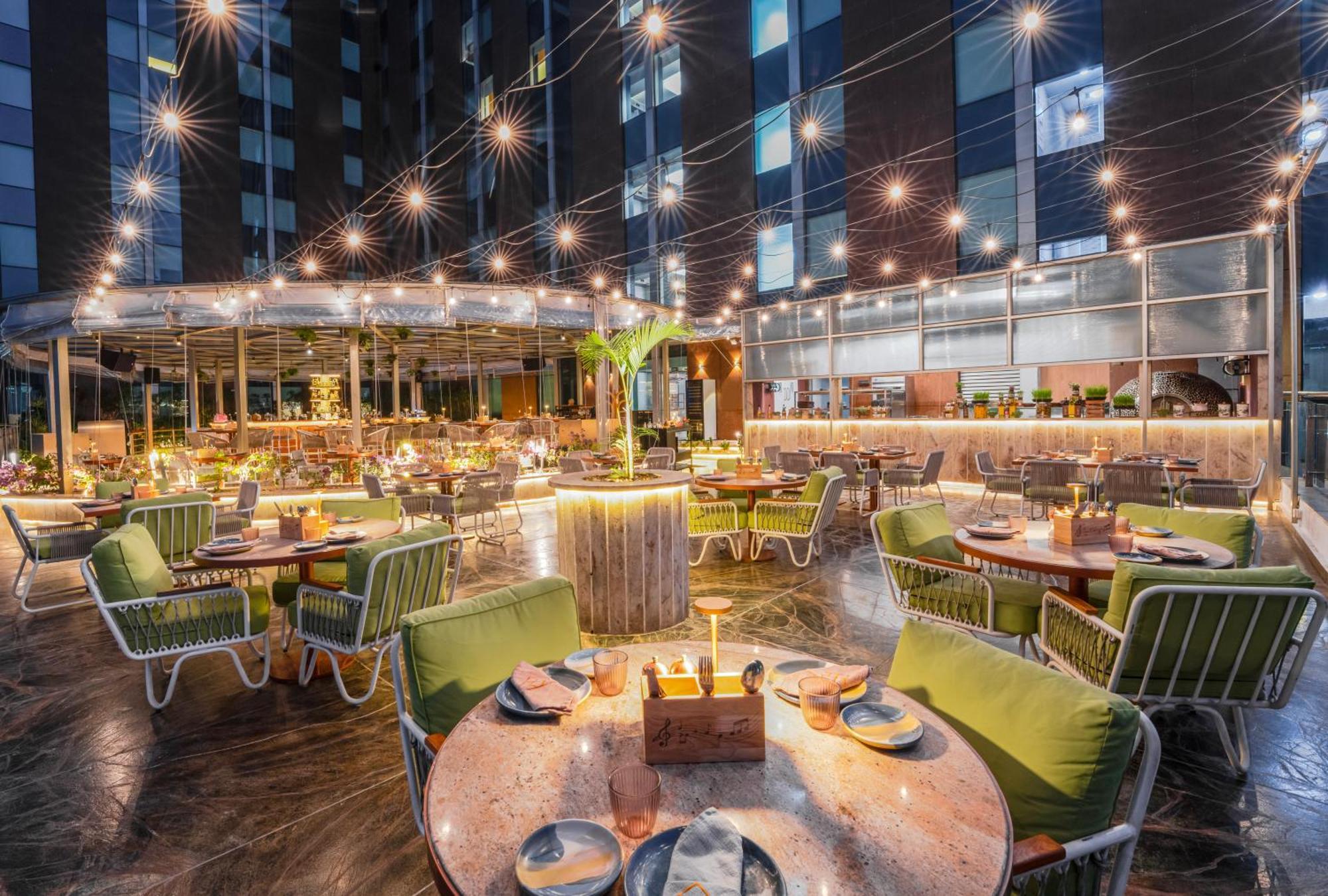 Aloft Bengaluru Outer Ring Road Otel Dış mekan fotoğraf