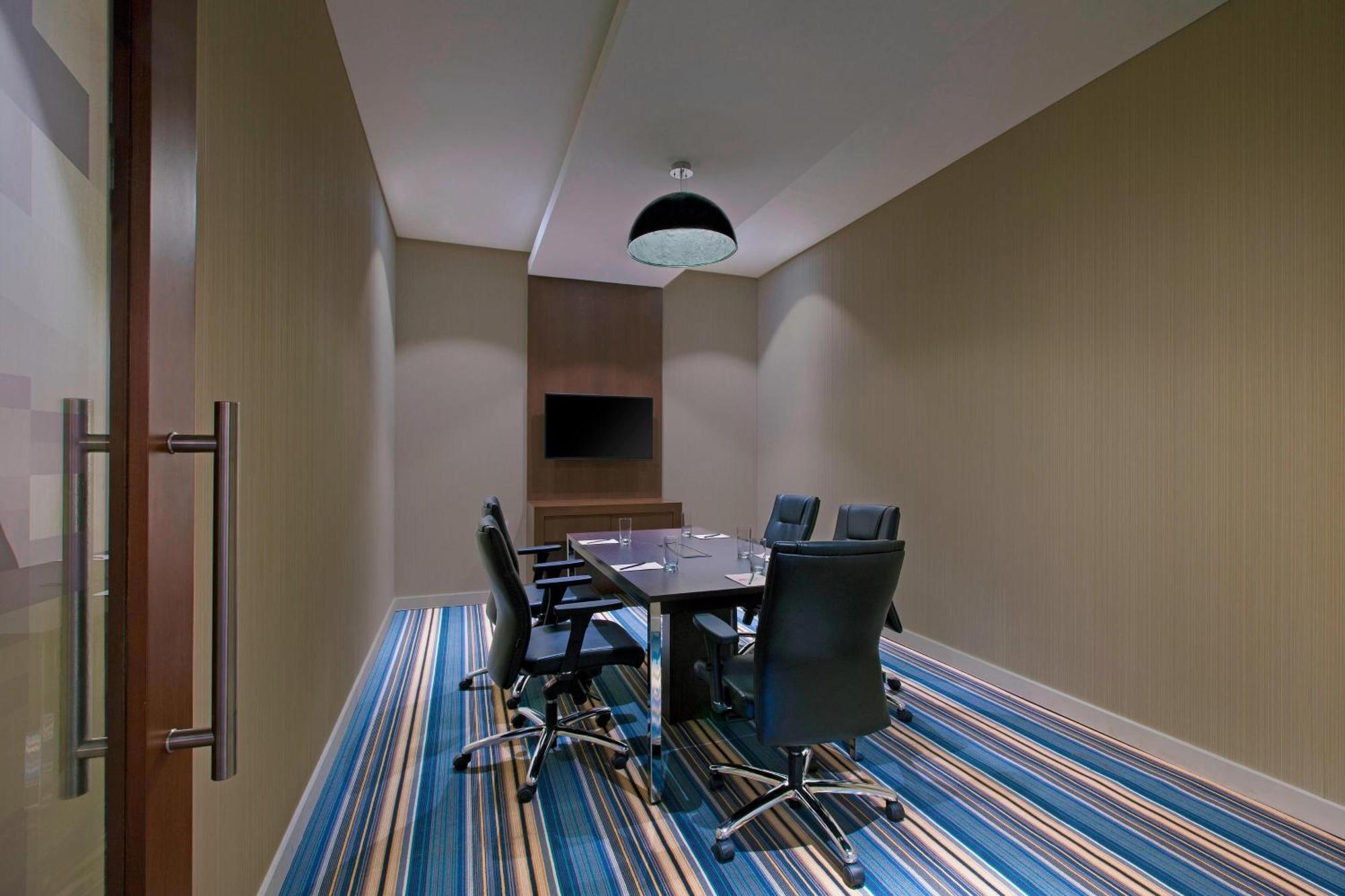 Aloft Bengaluru Outer Ring Road Otel Dış mekan fotoğraf